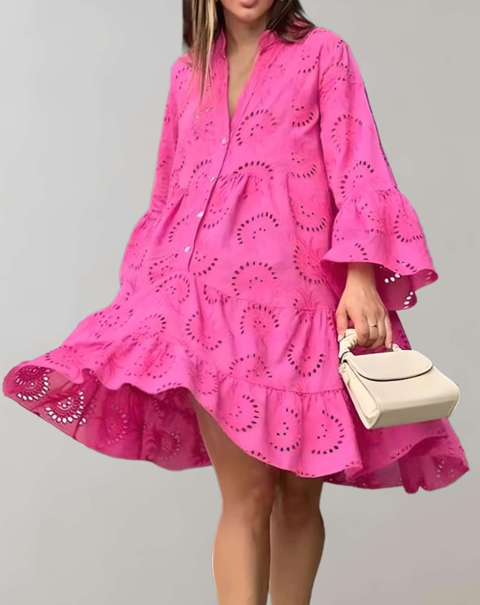 Cheyenne - Minikleid mit tiefem V Ausschnitt und Stickmuster Kleid