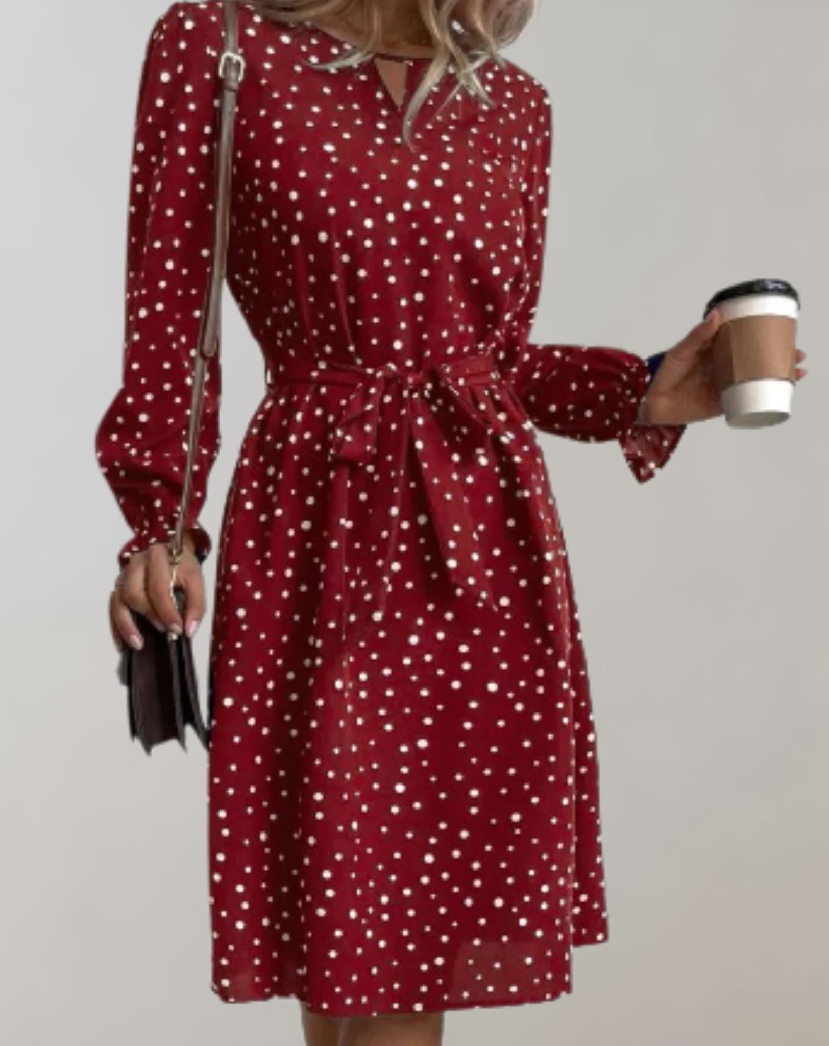 Claret - Rotes gut sitzendes Minikleid mit Mini Tupfenmuster und langen Ärmeln Kleid