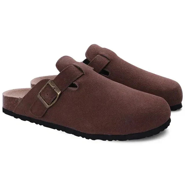 Luxuriöse Herren Wildleder Slipper im zeitlosen Chic - Komfort und Eleganz vereint