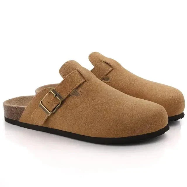 Luxuriöse Herren Wildleder Slipper im zeitlosen Chic - Komfort und Eleganz vereint