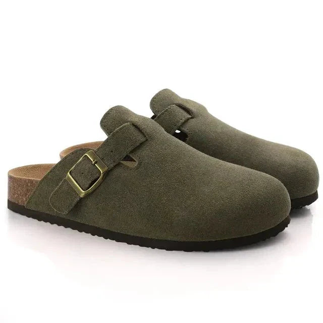 Luxuriöse Herren Wildleder Slipper im zeitlosen Chic - Komfort und Eleganz vereint