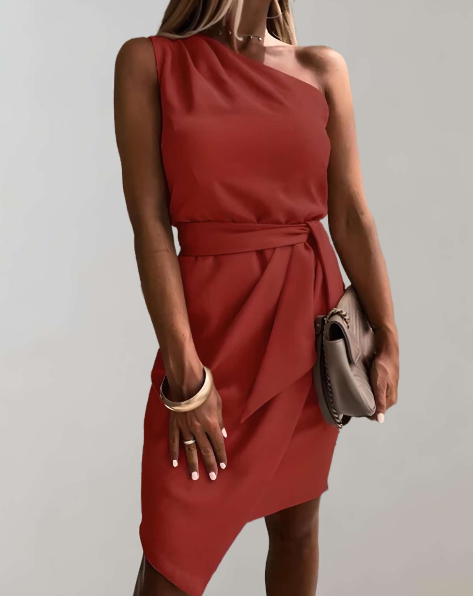 Jenna - Schön sitzendes Minikleid mit One Shoulder Träger und Gürtelschnürung Kleid
