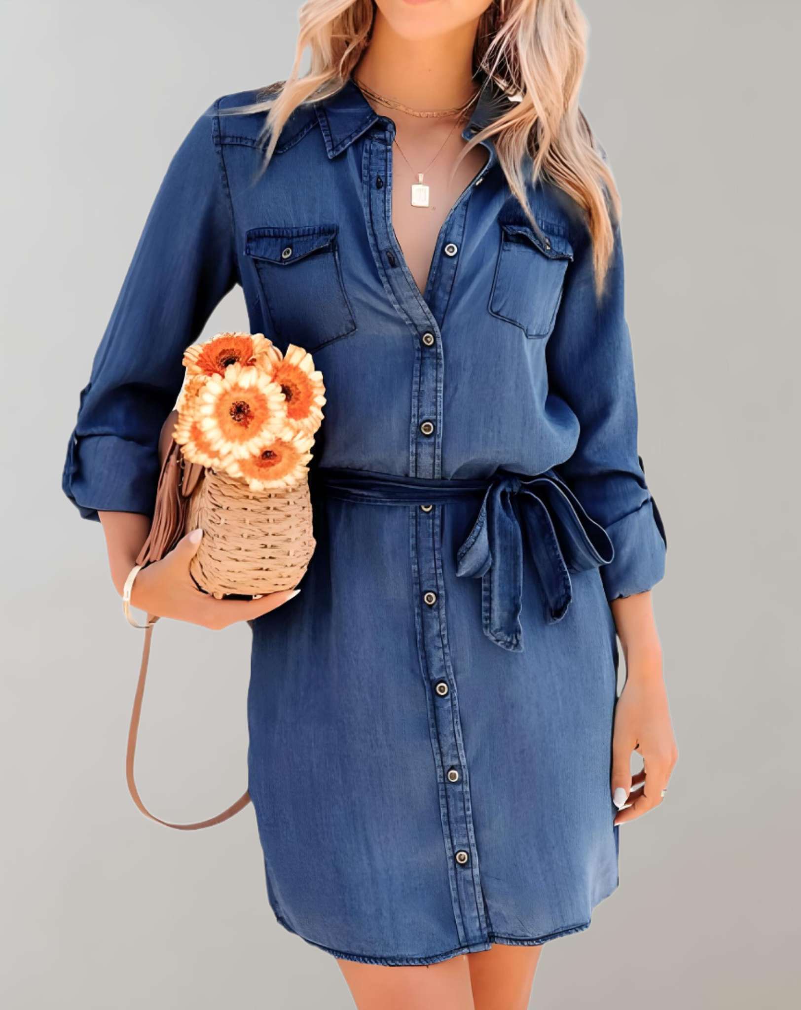 Kiera - Jeans Minikleid mit Knöpfen Brusttaschen und langen Ärmeln Kleid