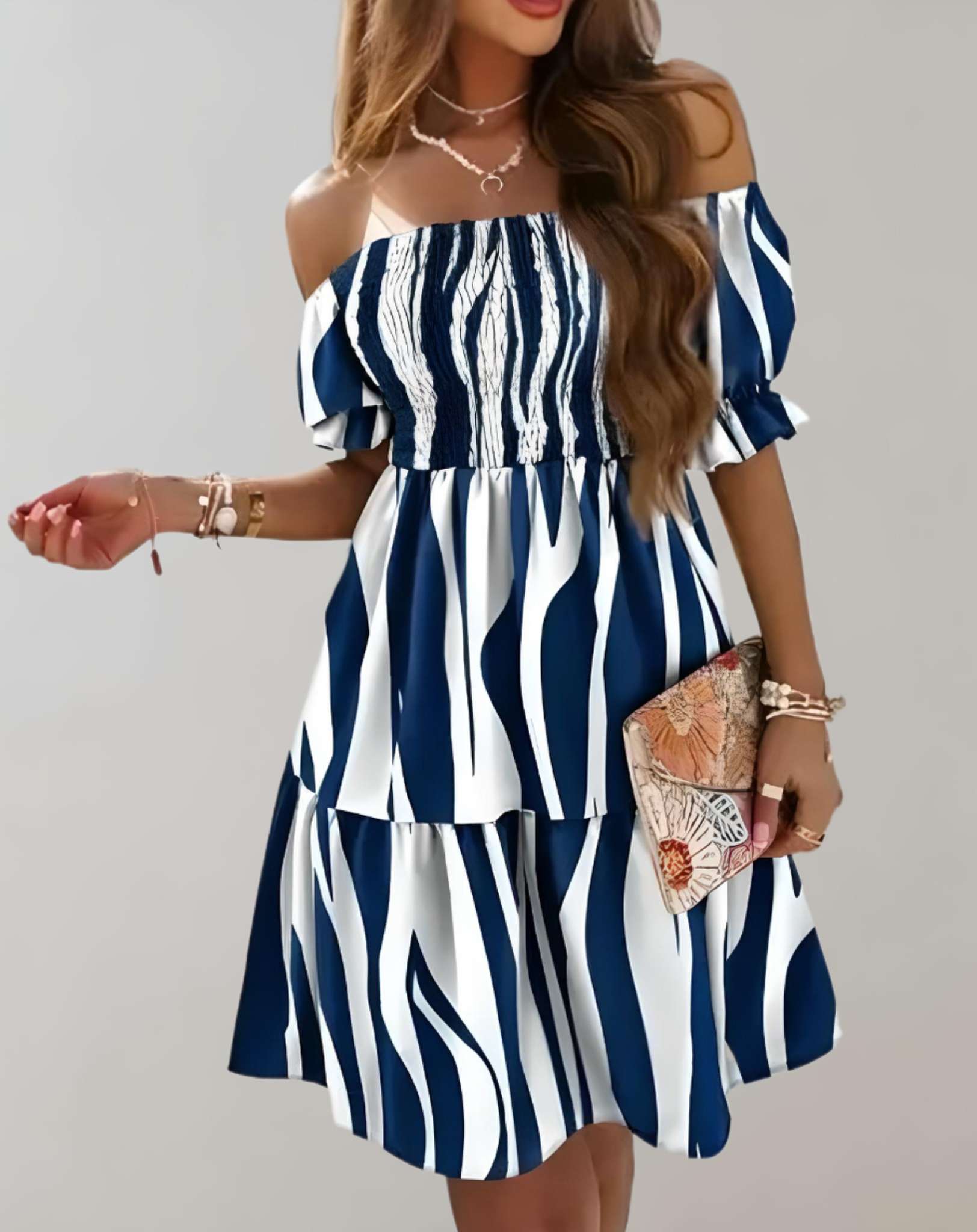 Lanie - Schulterfreies Minikleid mit halblangen Ärmeln und Blumenmuster Kleid