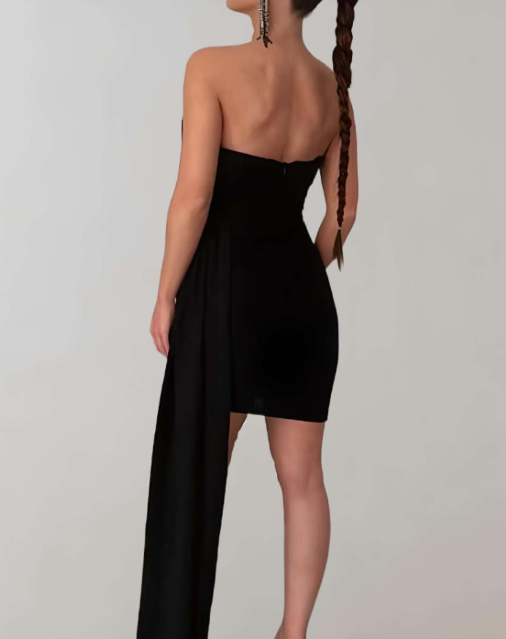 Marga -  Mini Röhrenkleid mit langem Stoffdesign Kleid