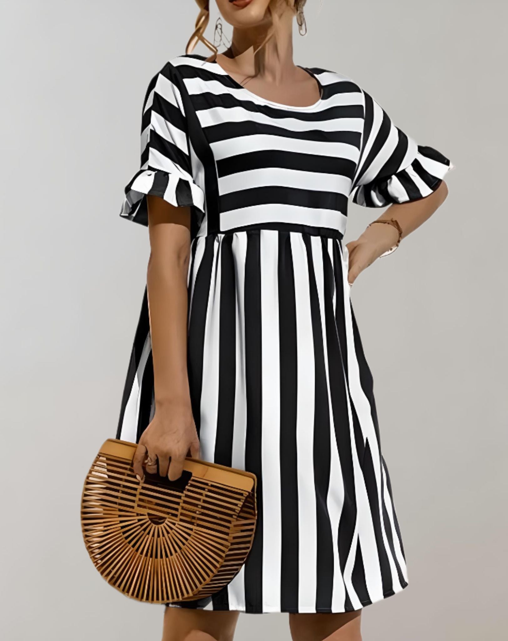 Melody - Weites Minikleid mit Rundhalsausschnitt und Streifendesign Kleid