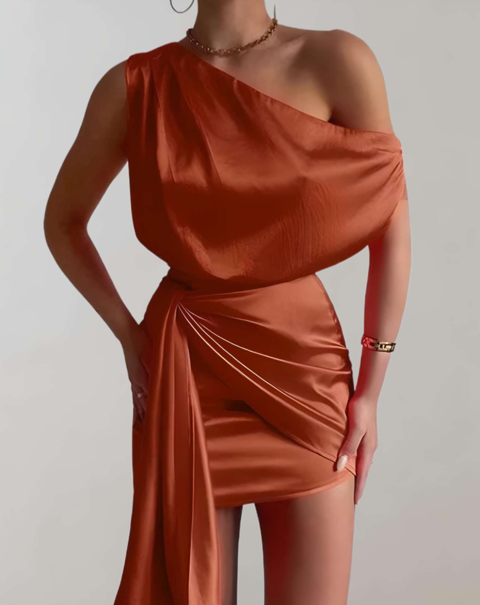 Mikaela - One Shoulder Minikleid aus Seidenstoff Kleid