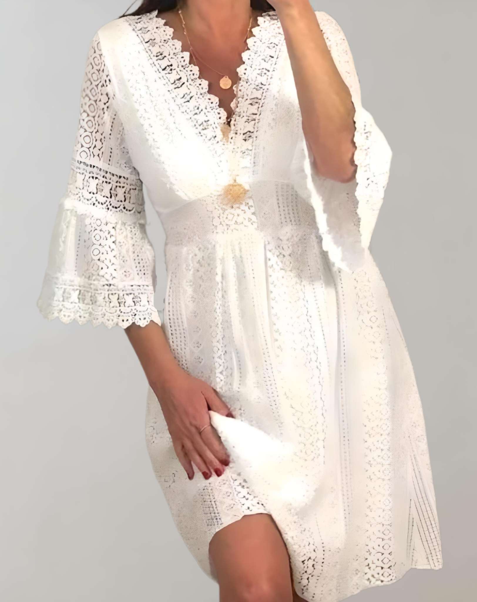 Myca -  Minikleid mit halblangen Ärmeln und durchgehendem Spitzendesign Kleid