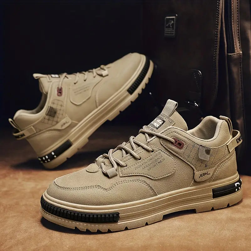 Nicholas – Retro-Vintage-Sneaker für stilbewusste Männer