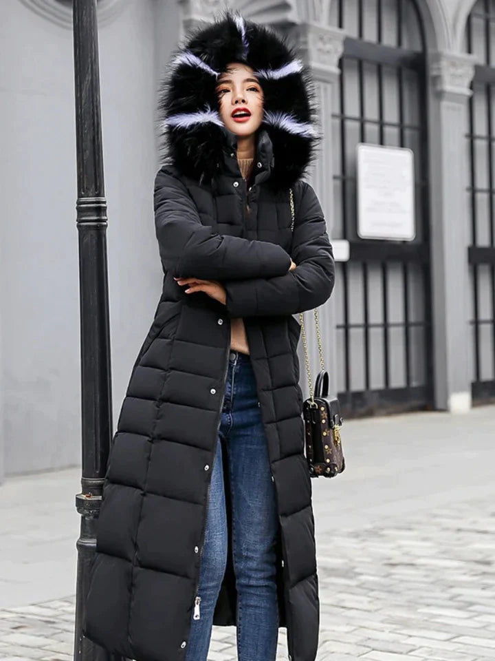 Elegante und bequeme lange Winterjacke von Adelei